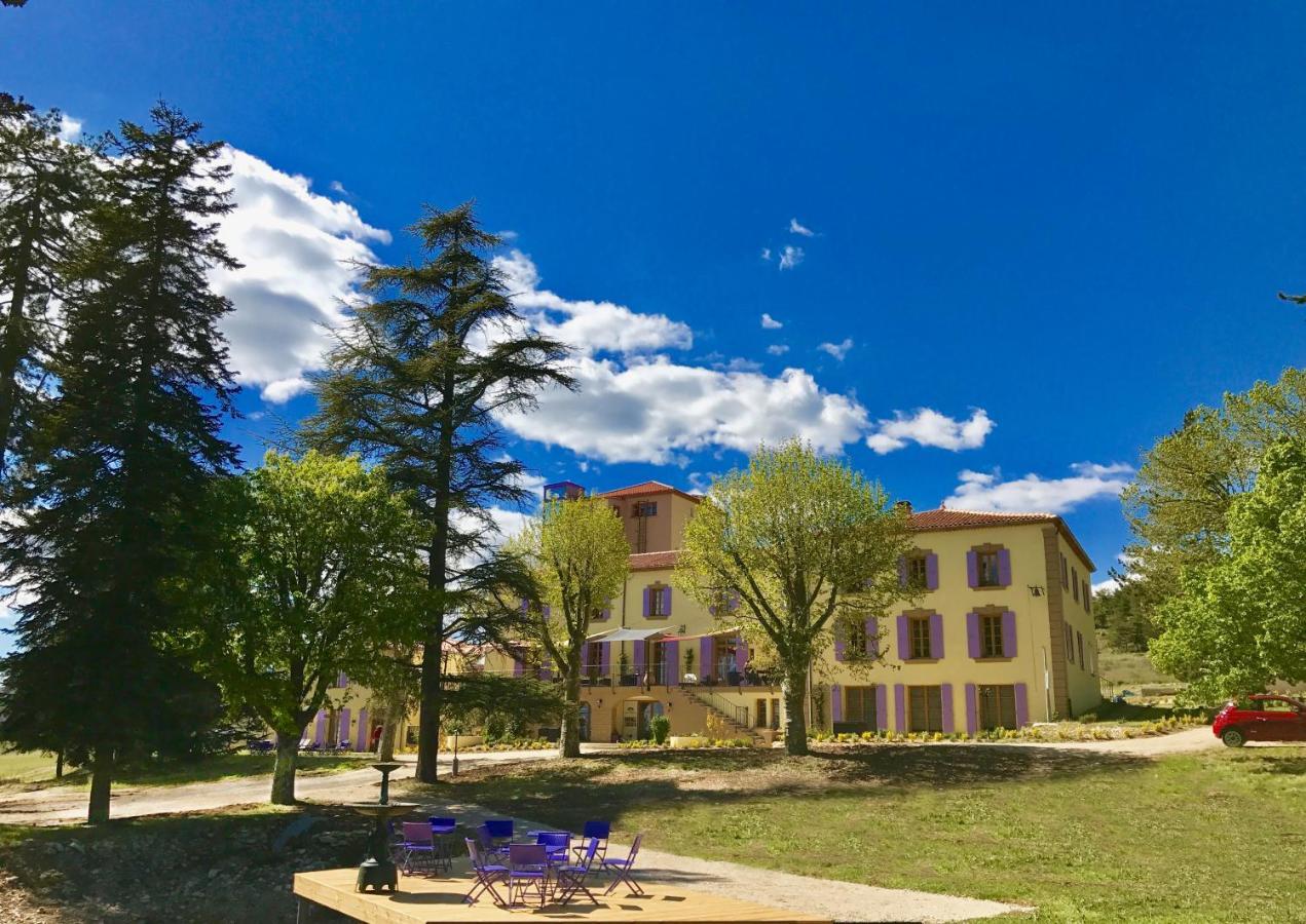 Chateau Ferrassieres Buitenkant foto